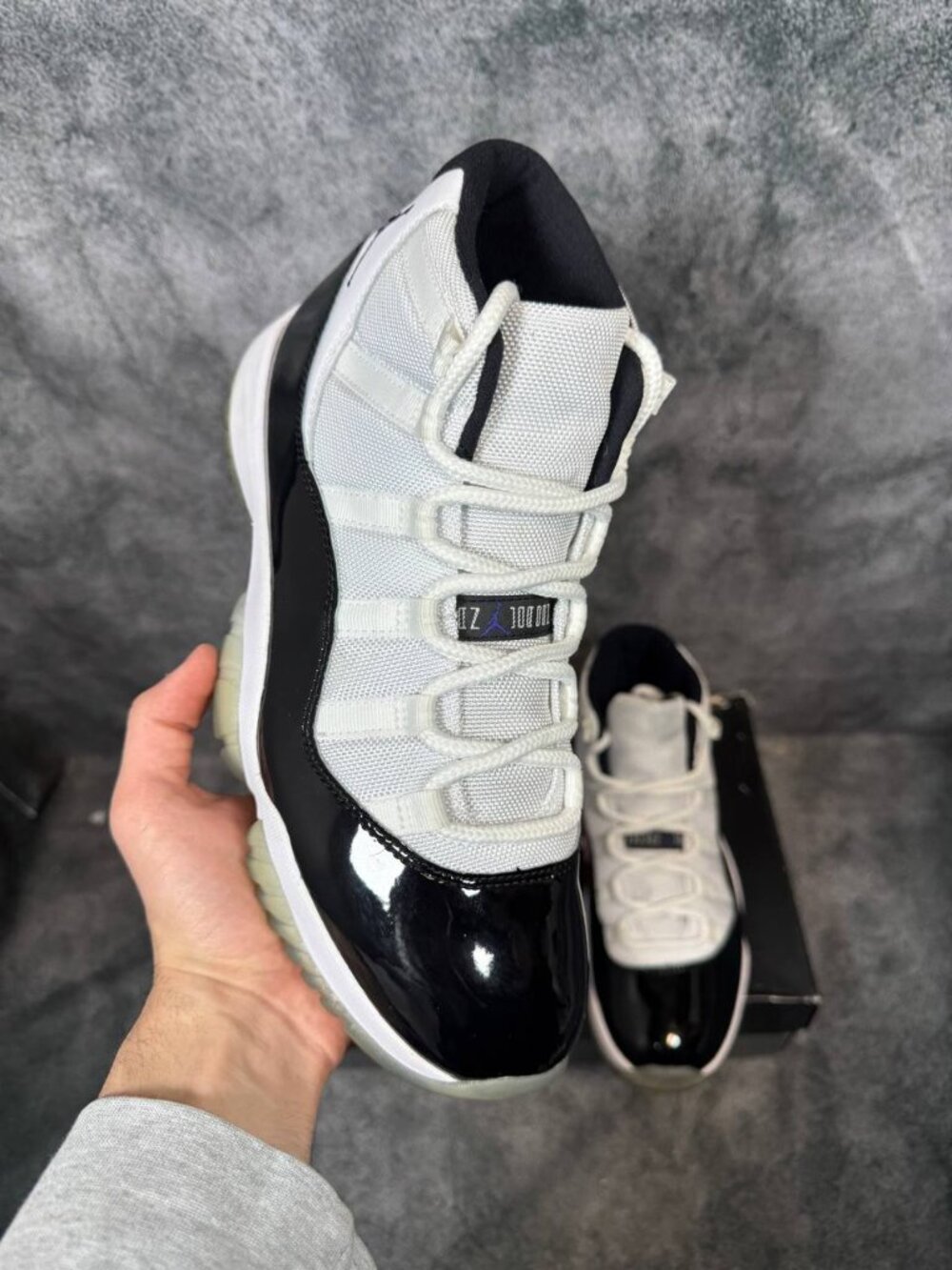 Size 10.5 | Jordan 11 Concord With Box | Pre-Owned